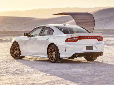 Dodge Charger SRT Hellcat 2015 tres cuartos trasera Dodge Charger SRT Hellcat 2015 tres cuartos trasera