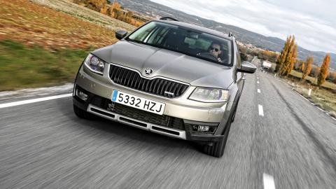 Skoda Scout 2014 delantera Skoda Scout 2014 delantera