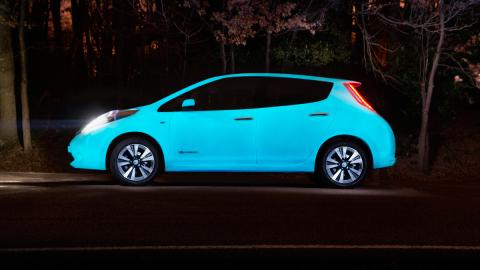 Nissan Leaf brillante perfil Nissan Leaf brillante perfil