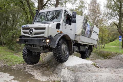 unimog-obstaculo unimog-obstaculo
