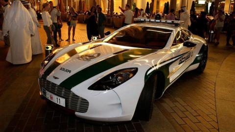 coches policia más rapidos one77 coches policia más rapidos one77