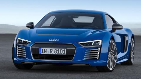 Audi_R8_e-tron_2015_frontal Audi_R8_e-tron_2015_frontal
