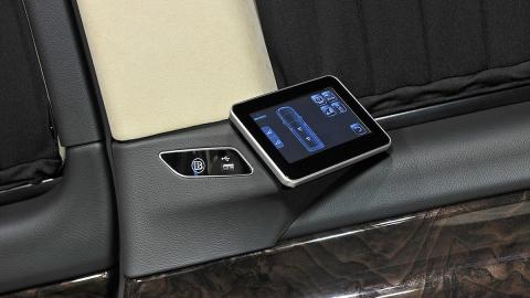 La Mercedes Vito de Brabus pantallita detalle La Mercedes Vito de Brabus pantallita detalle