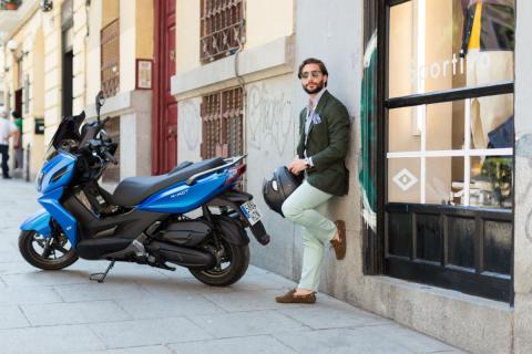 De compras por las mejores tiendas de Madrid con la KYMCO K-XCT De compras por las mejores tiendas de Madrid con la KYMCO K-XCT
