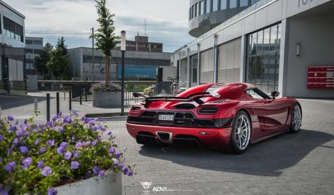 Koenigsegg Agera R con las llantas ADV.1 Koenigsegg Agera R con las llantas ADV.1