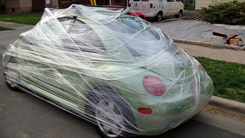 mejores-bromas-coches-plástico mejores-bromas-coches-plástico