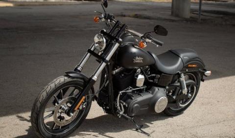 Sede Crudo estéreo Harley-Davidson Street Bob Special 2016, más exclusiva -- Motos --  Autobild.es