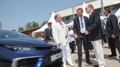 Toyota Mirai con las celebrities Toyota Mirai con las celebrities