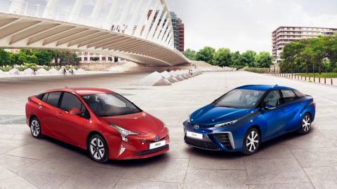 Toyota Prius 2016 y Mirai Toyota Prius 2016 y Mirai