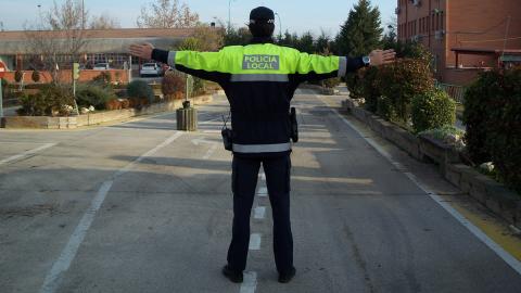 Señales de los agentes de la circulación detención ambos sentidos Señales de los agentes de la circulación detención ambos sentidos