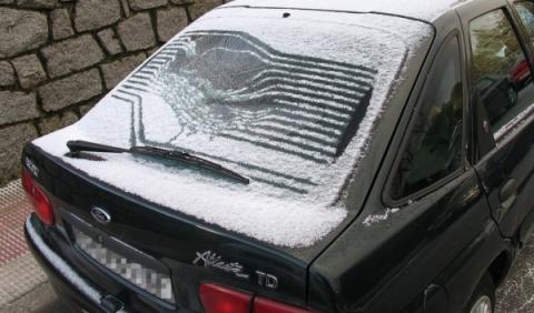 Cómo quitar hielo del cristal del coche