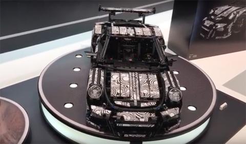 Lego Technic Porsche 911 GT3 RS 3 Lego Technic Porsche 911 GT3 RS 3
