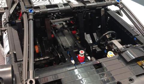 Lego Technic Porsche 911 GT3 RS 4 Lego Technic Porsche 911 GT3 RS 4