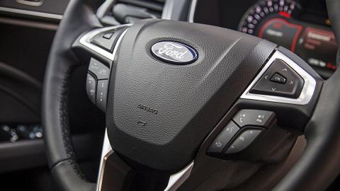 Ford Mondeo 2015 Sportbreak volante Ford Mondeo 2015 Sportbreak volante