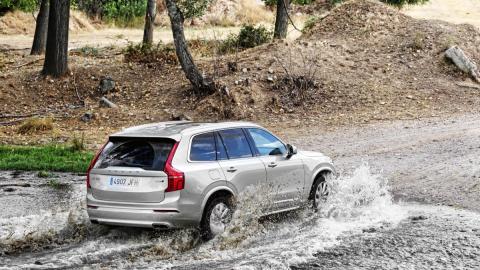 Volvo XC90 2015 offroad Volvo XC90 2015 offroad