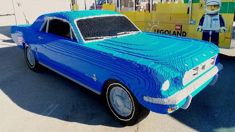 Ford Mustang 1964 LEGO