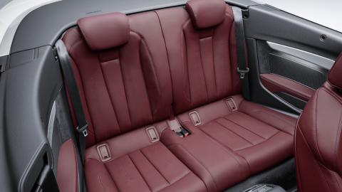 Audi A5 Cabrio 2017 habitáculo asientos traseros Audi A5 Cabrio 2017 habitáculo asientos traseros