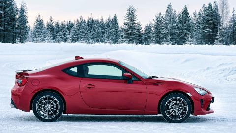prueba nuevo toyota GT86 2017 alerón prueba nuevo toyota GT86 2017 alerón