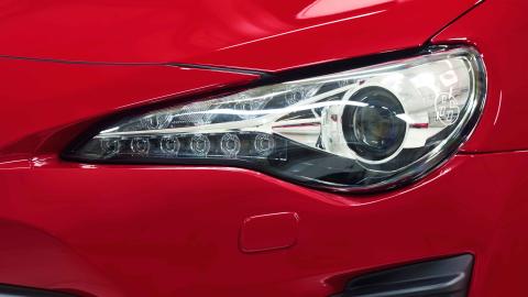 prueba nuevo toyota GT86 2017 detalle faro prueba nuevo toyota GT86 2017 detalle faro