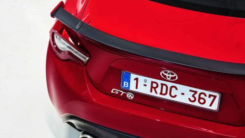 prueba nuevo toyota GT86 2017 detalle spoiler trasero prueba nuevo toyota GT86 2017 detalle spoiler trasero