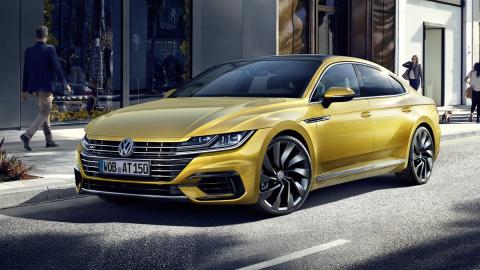 Volkswagen Arteon R-Line delantera tres cuartos Volkswagen Arteon R-Line delantera tres cuartos