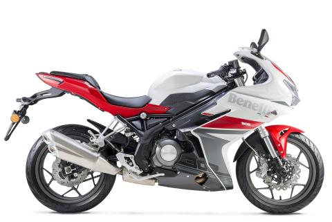 Benelli BN 302 R Benelli BN 302 R