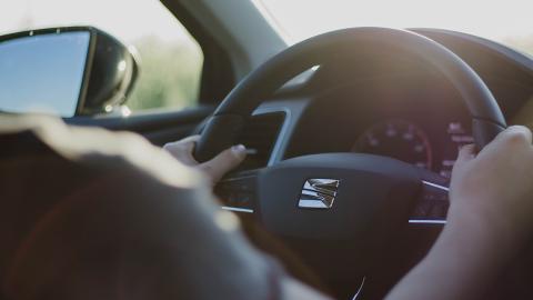 ¡Ola, verano! Aprende a ahorrar carburante en vacaciones - Conduce bien ¡Ola, verano! Aprende a ahorrar carburante en vacaciones - Conduce bien