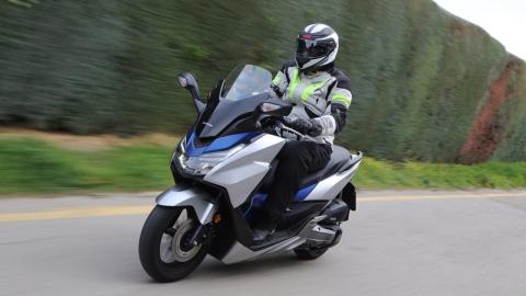 Prueba nueva Honda Forza 125 2017 Prueba nueva Honda Forza 125 2017