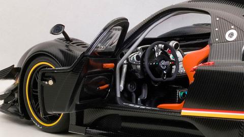 Pagani Zonda Revolution Autoart Pagani Zonda Revolution Autoart maqueta miniatura