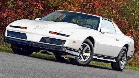 Y ‘El coche fantástico’ en realidad era... ¡un Pontiac Firebird! Y ‘El coche fantástico’ en realidad era... ¡un Pontiac Firebird!