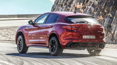 5 deportivos más lentos que el Stelvio QV en Nürburgring 5 deportivos más lentos que el Stelvio QV en Nürburgring