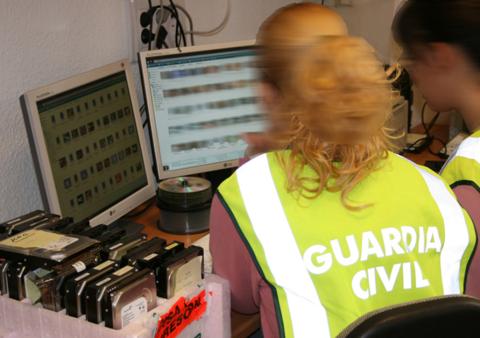 Guardia Civil en oficina Guardia Civil en Oficina