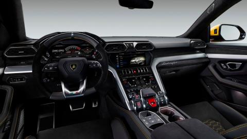 Interior del Lamborghini Urus lujo SUV cuero alcantara deportivo alta gama