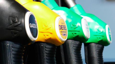 prohibir surtidor manguera carburante gasolinera