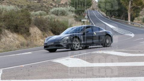 Fotos espía Porsche Mission E Fotos espía Porsche Mission E