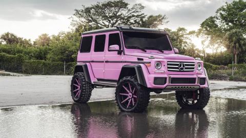 Mercedes-AMG G500 4x4² Rosa Mercedes-AMG G500 4x4² Rosa