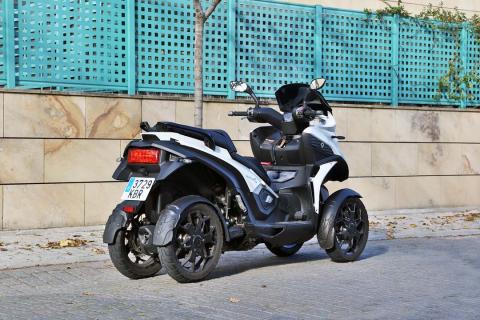 Prueba Quadro4, la moto de cuatro ruedas para el carnet B Prueba Quadro4, la moto de cuatro ruedas para el carnet B