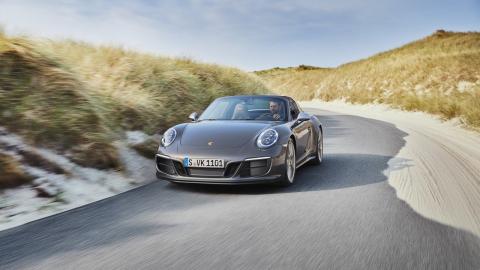Porsche 911 Targa 4 GTS Exclusive Manufaktur Edition Porsche 911 Targa 4 GTS Exclusive Manufaktur Edition