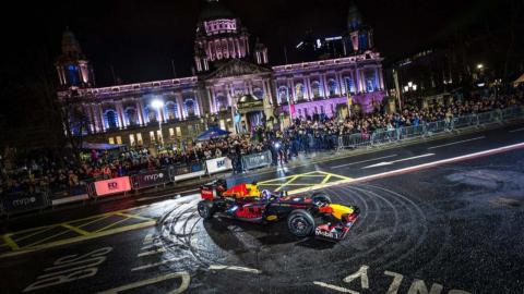 Exhibición de Red Bull en Belfast Exhibición de Red Bull en Belfast