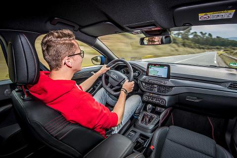 Ford Focus vs Kia Ceed y Volkswagen Golf Ford Focus vs Kia Ceed y Volkswagen Golf