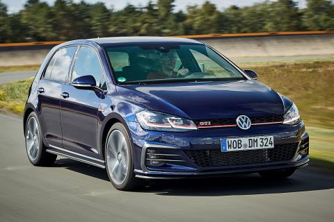 Mercedes Clase A 250 contra el Volkswagen Golf GTI Performance Mercedes Clase A 250 contra el Volkswagen Golf GTI Performance