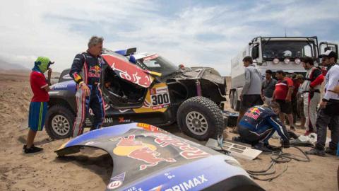 Accidente de Carlos Sainz en el Dakar 2019