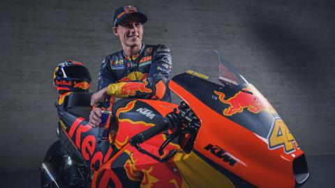 Presentación equipo KTM MotoGP Pol Espargaro Tech3 Factory Racing RC16 moto espargaro zarco miguel oliveira