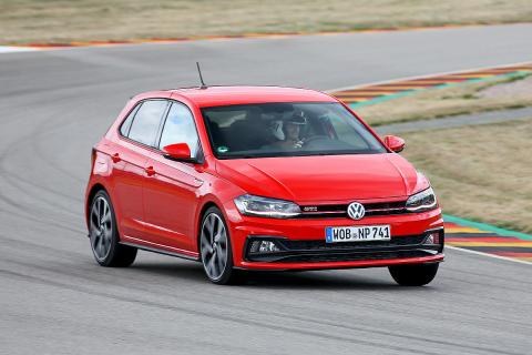 Volkswagen Polo GTI vs Volkswagen Golf GTI Performance Volkswagen Polo GTI vs Volkswagen Golf GTI Performance