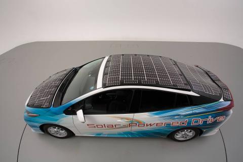 Toyota Prius con paneles solares Toyota Prius con paneles solares