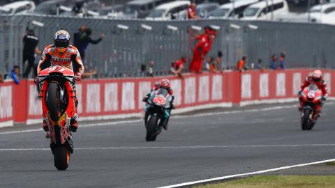 Marc Márquez victoria Japon caballito honda recta