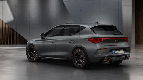 Cupra León 2020 compacto deportivo altas prestaciones español hibrido mate gris