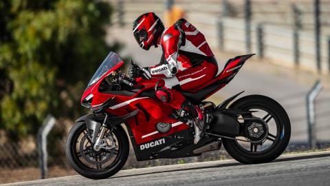 new high performance sports bike