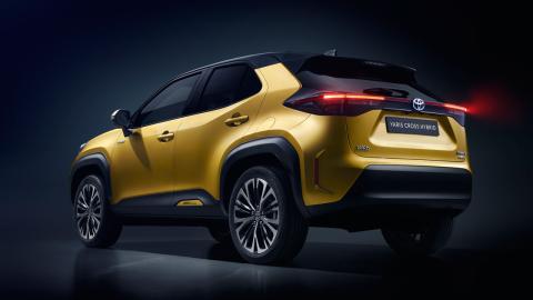 toyota-yaris-cross-cinco-claves-del-nuevo-suv-urbano_trasera toyota-yaris-cross-cinco-claves-del-nuevo-suv-urbano_trasera