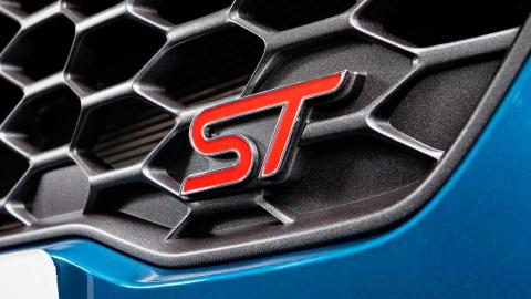 ford-puma-st_logo-en-parrilla ford-puma-st_logo-en-parrilla